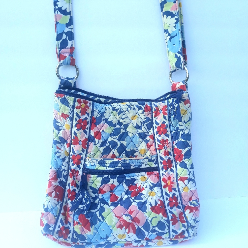Vera Bradley Shoulder Bag. Floral Pattern. Gem